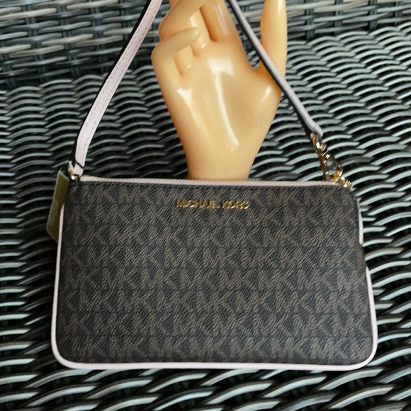 Michael Kors Jet Set Travel Large Top Zip Signature Wristlet Clutch - Picture 7 of 16